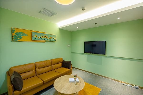 父亲将800余万元财产转移给第三方，助儿子成功追回财产