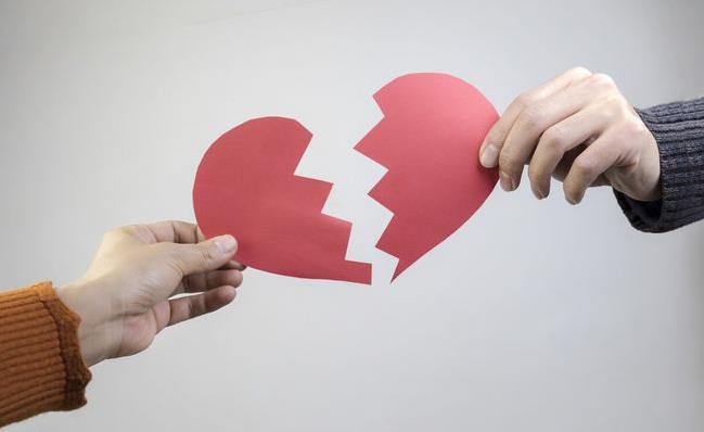 离婚后对方不肯给户口本怎么办?北京离婚案件