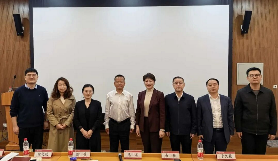 “明法公益讲座——法官说”第八期成功举办，家理律师事务所主任易轶律师受邀参加