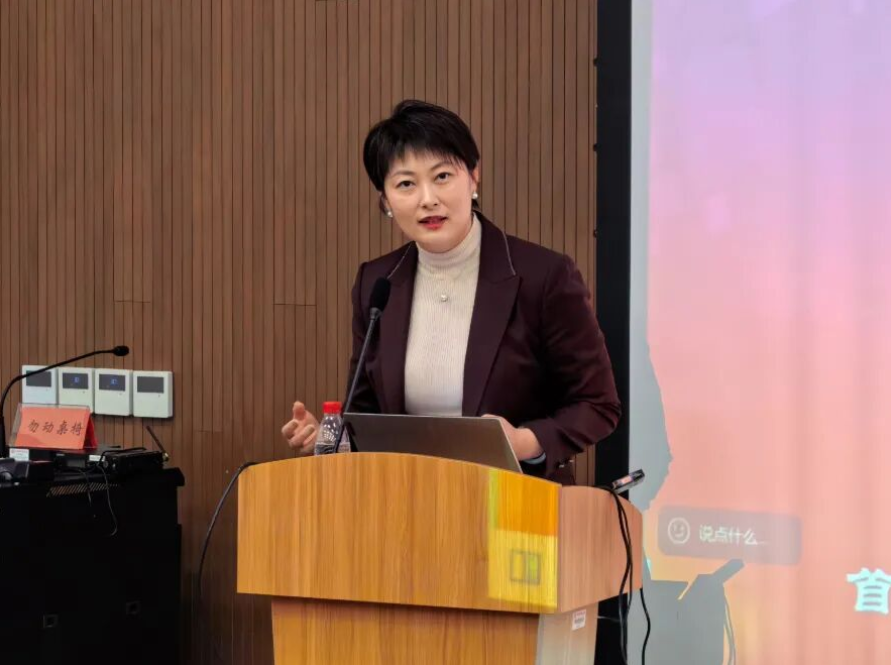 “明法公益讲座——法官说”第八期成功举办，家理律师事务所主任易轶律师受邀参加